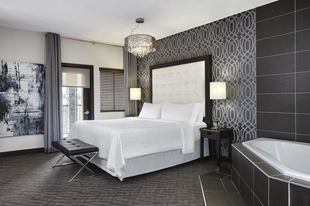 Four Points By Sheraton Hotel & Suites Calgary West Exteriör bild